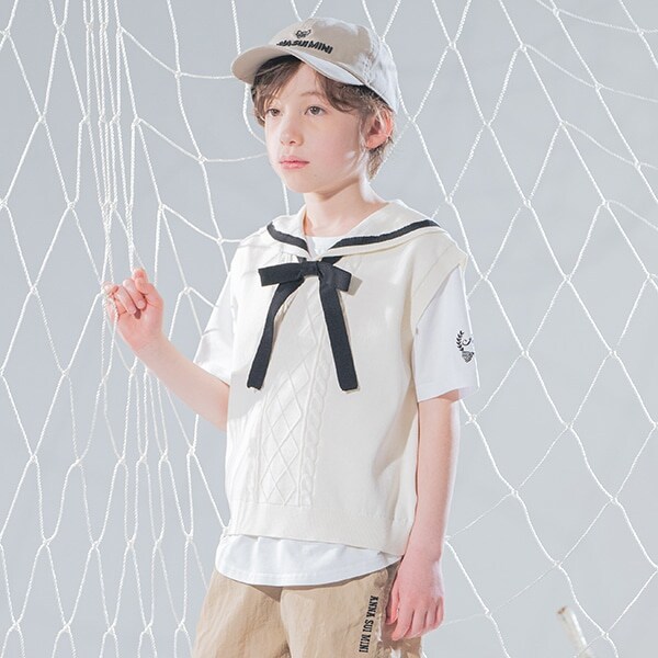 セーラーカラーベスト＋半袖Tシャツ