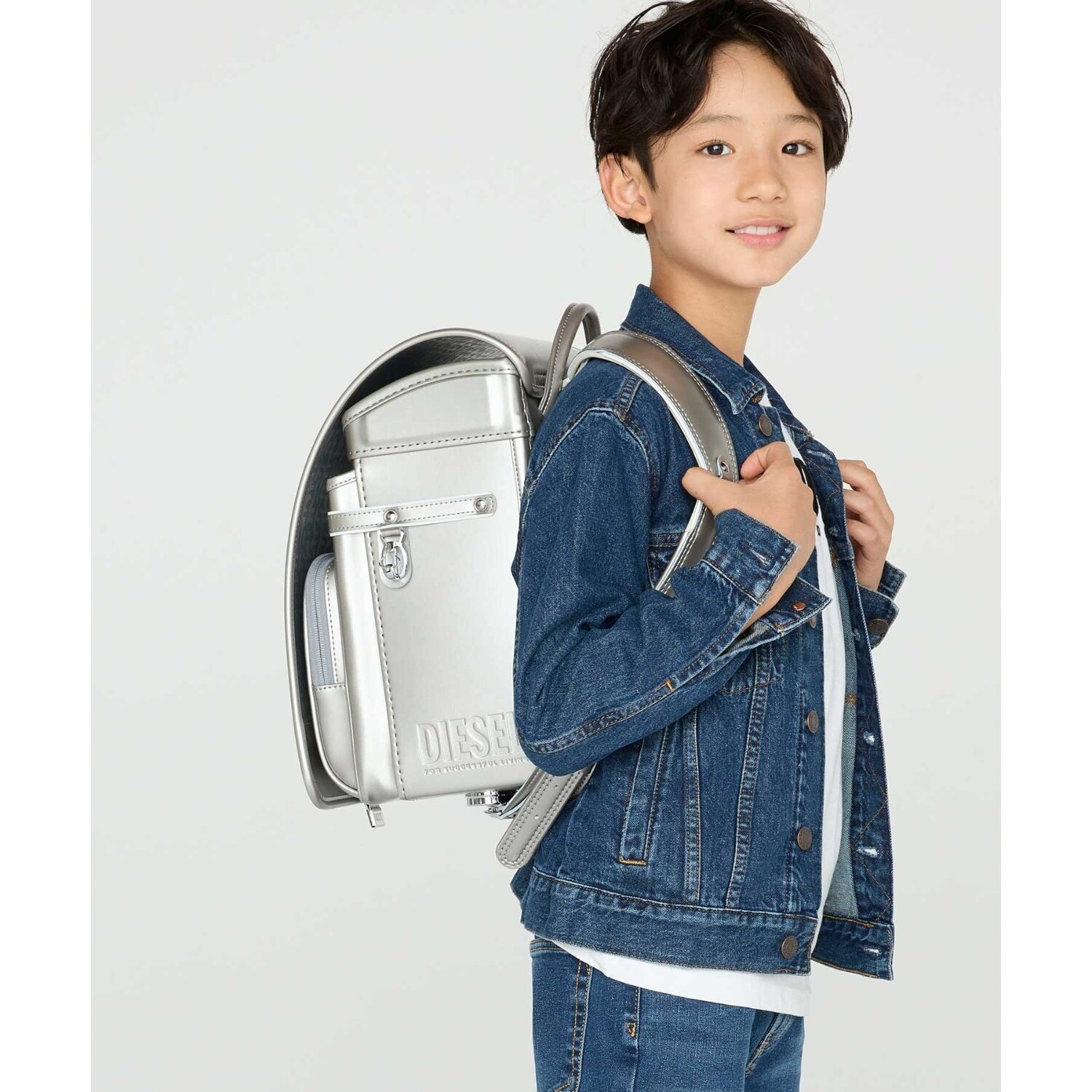 【DIESEL(ディーゼル)】REFLECTOR VERTICAL LOGO(リフレクター バーチカル ロゴ)ランドセル