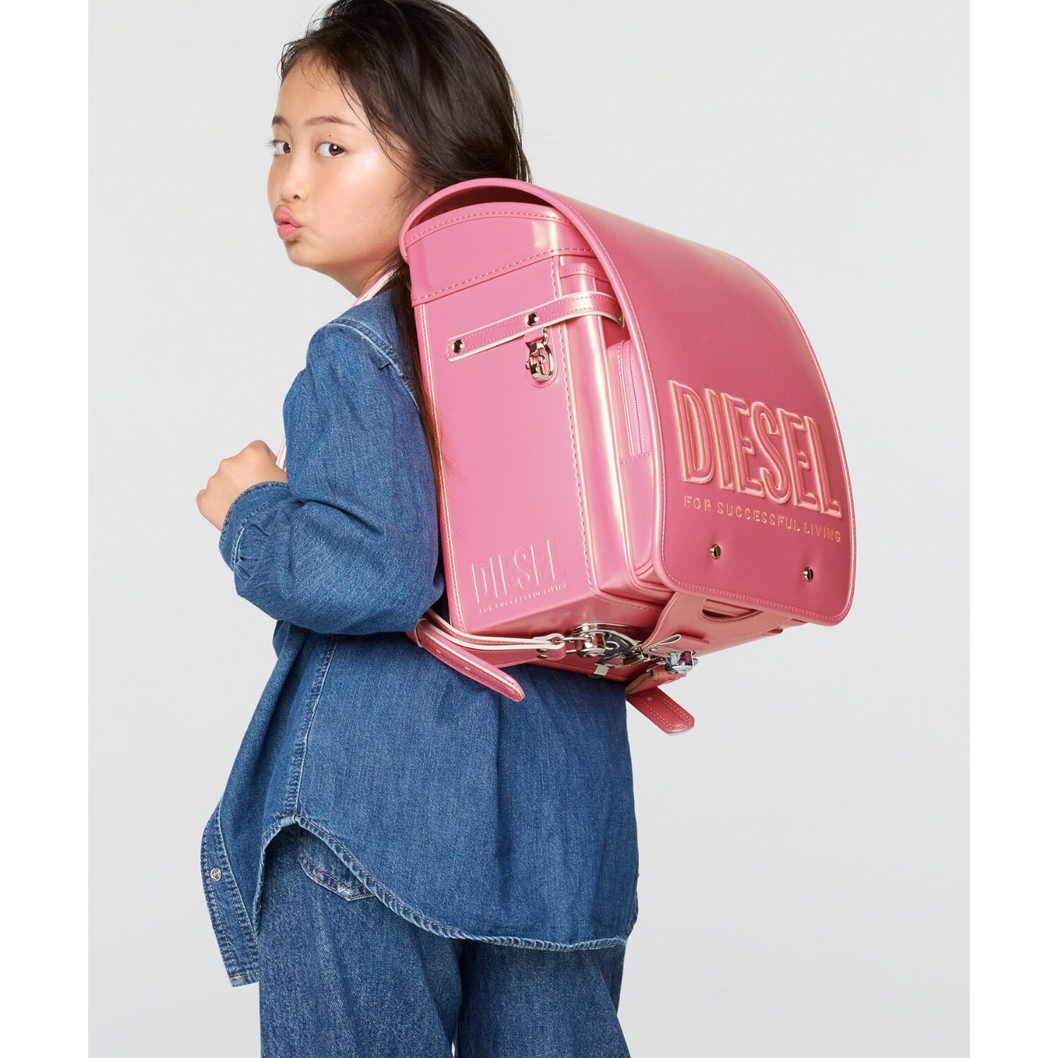 【DIESEL(ディーゼル)】EMBROIDERY DIESEL BISCOTTO LOGO(エンブロイダリー ディーゼル ビスコット ロゴ)ランドセル