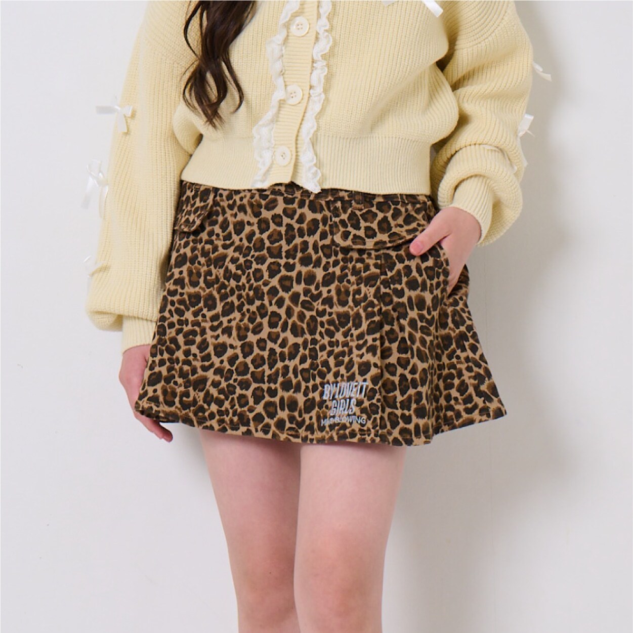 【Cuugal8月号掲載】ベルトつきスカート