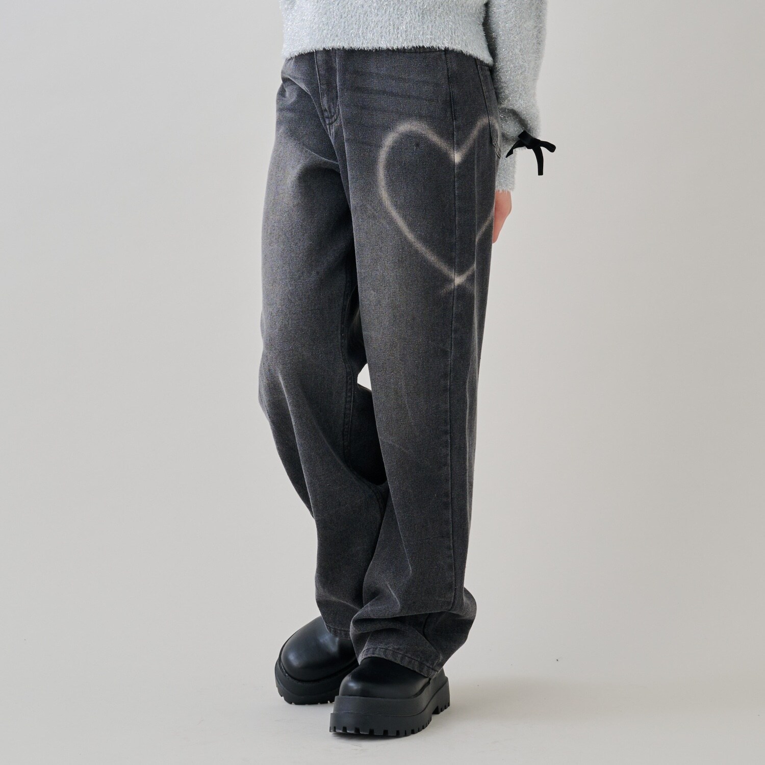 ハート抜染デニムパンツ