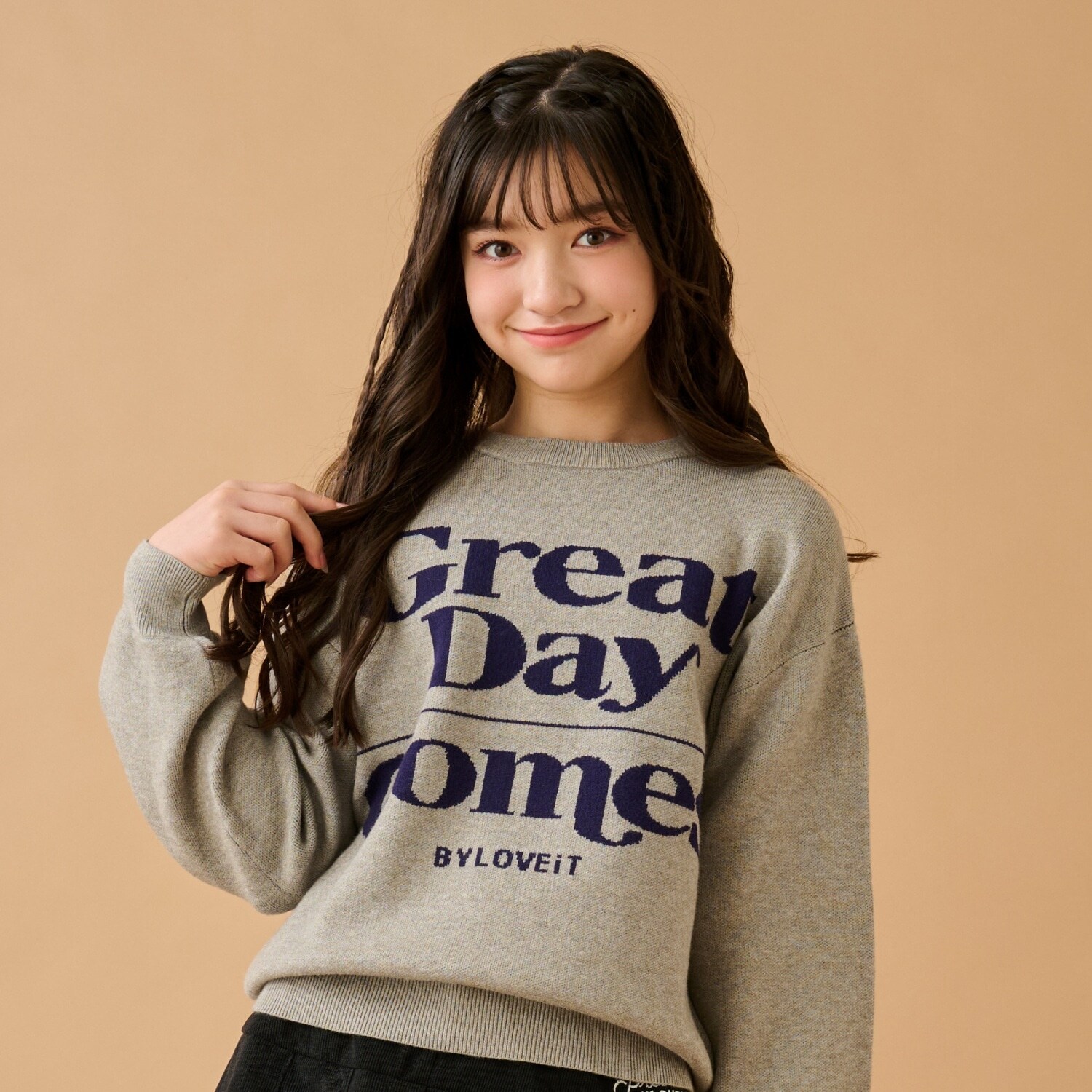 ロゴジャカードニット