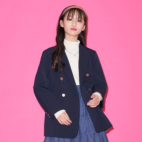 金ボタンブレザー