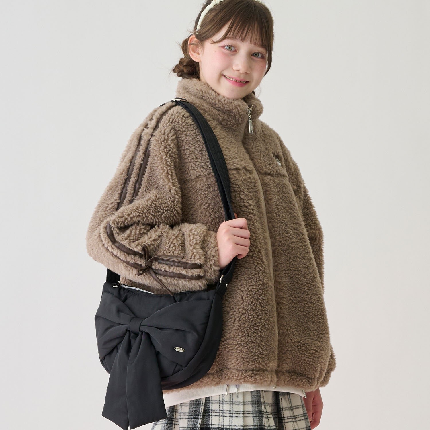 ふんわりリボンの三日月ショルダーバッグ