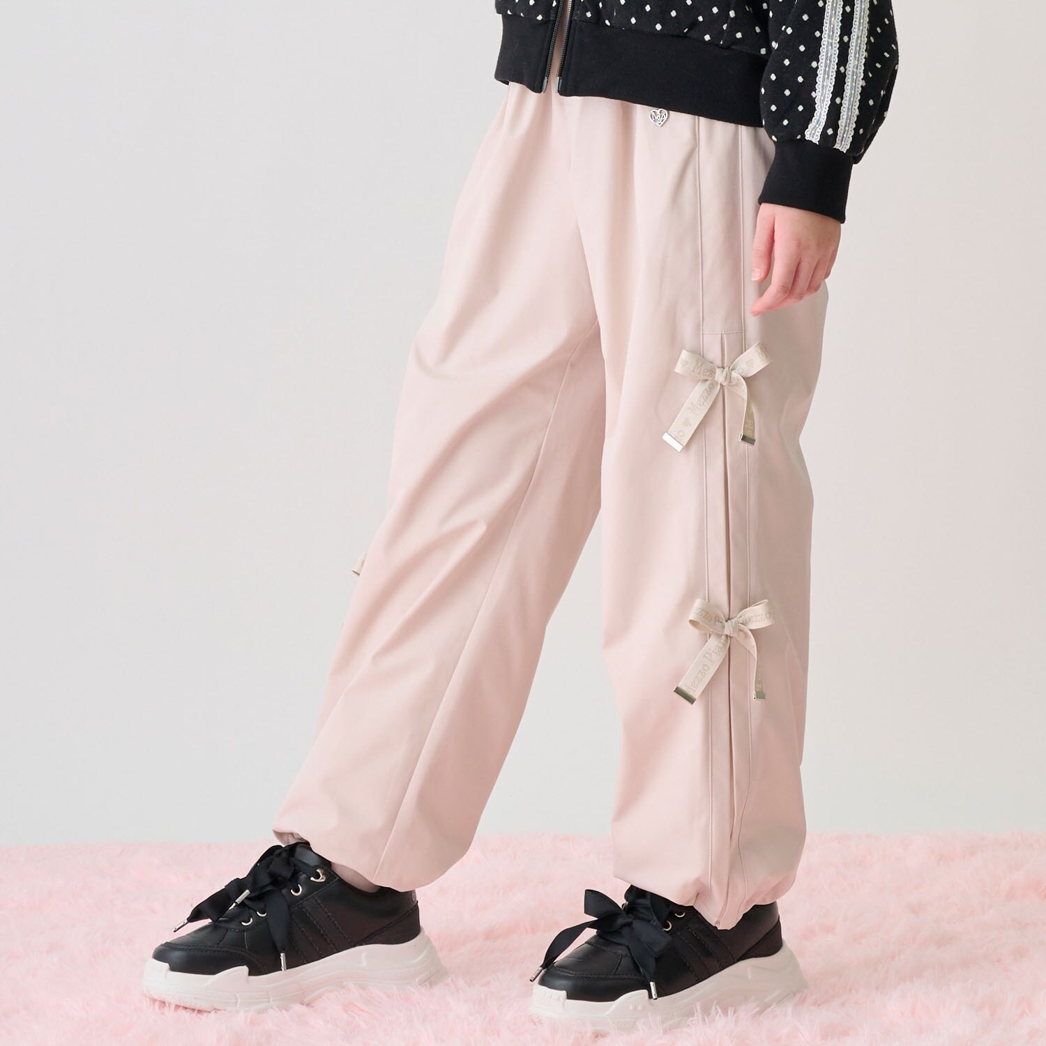 サイドロゴリボン内側あったかパラシュートパンツ