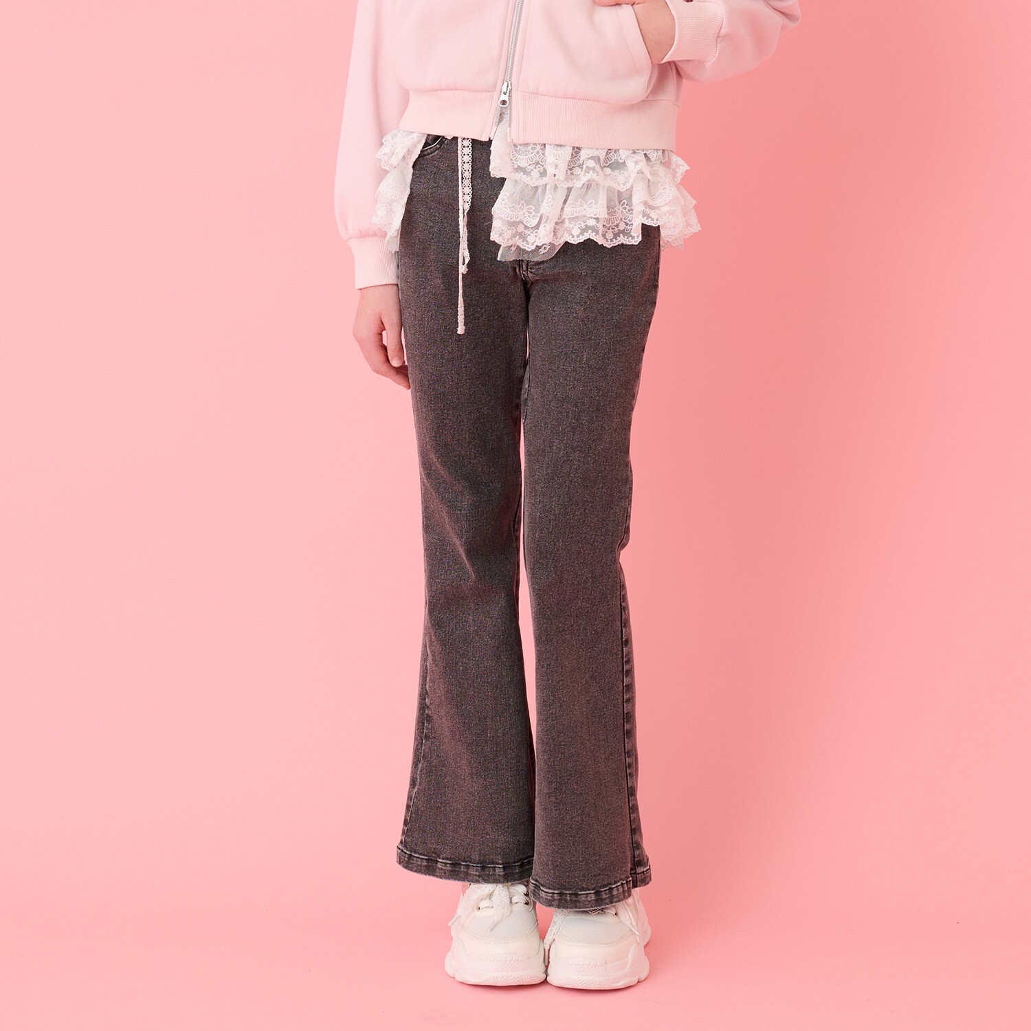 レースペプラムつき美脚フレアデニム