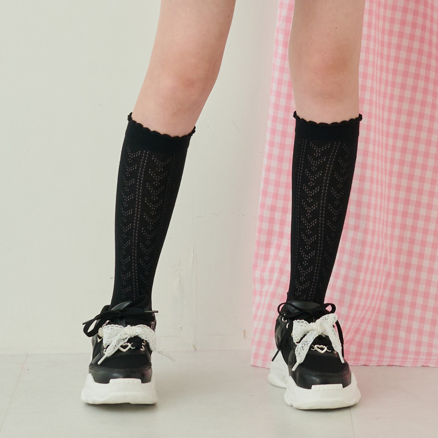 透かし編みハイソックス