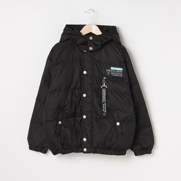 ロゴチャームつきダウン入りジャケット
