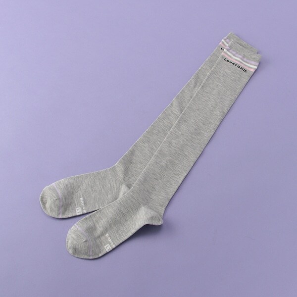 3本ライン入りニーハイソックス