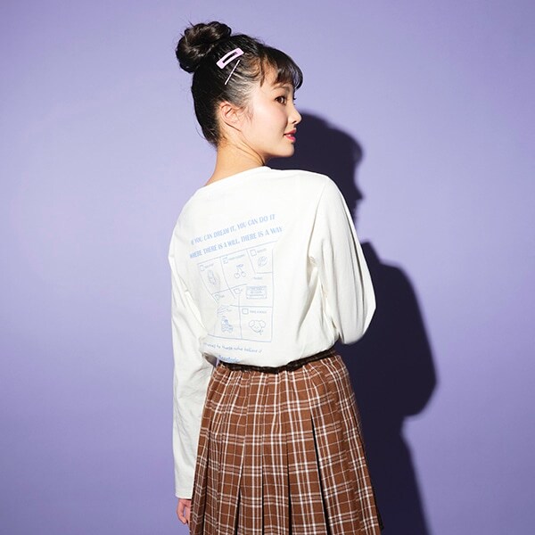 バックモチーフイラスト長T