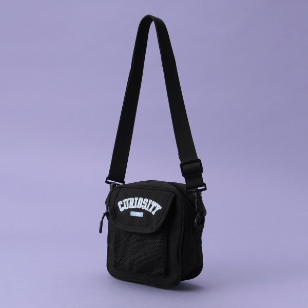 カレッジ刺しゅうスクエアショルダー