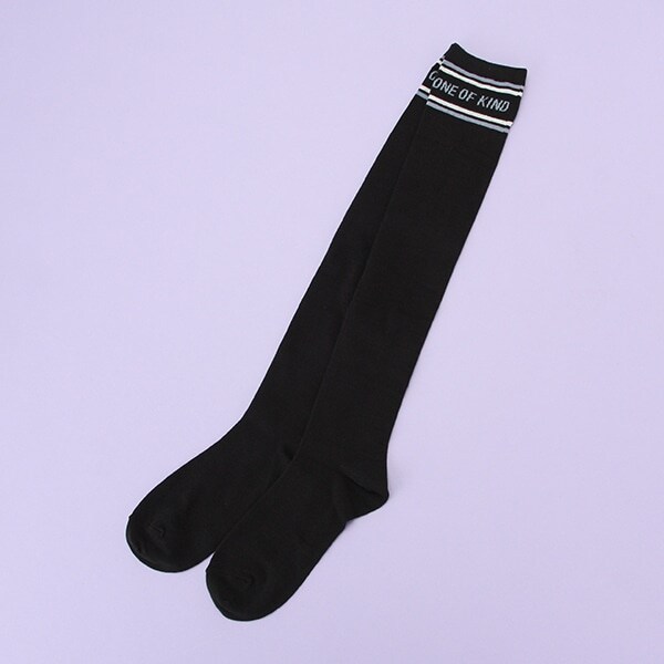 4本ラインニーハイソックス