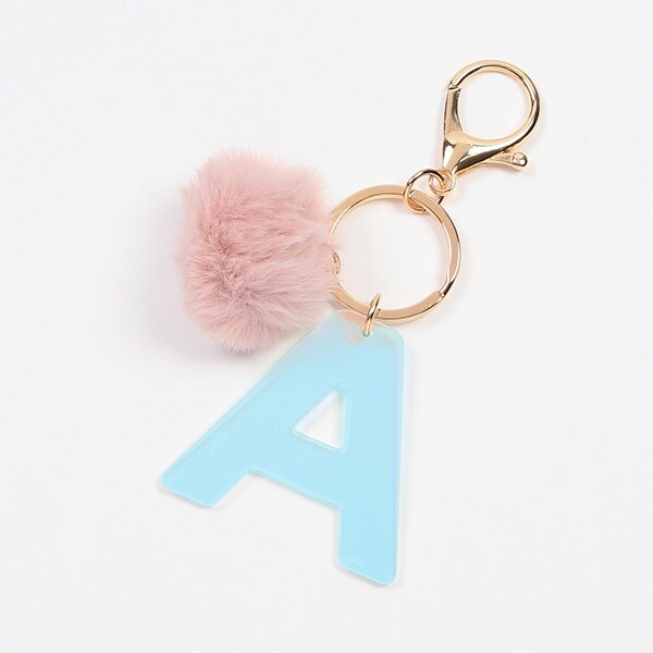 ポンポンつきイニシャルチャーム