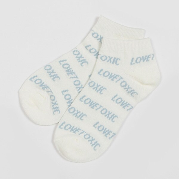 ロゴ総柄スニーカー丈ソックス