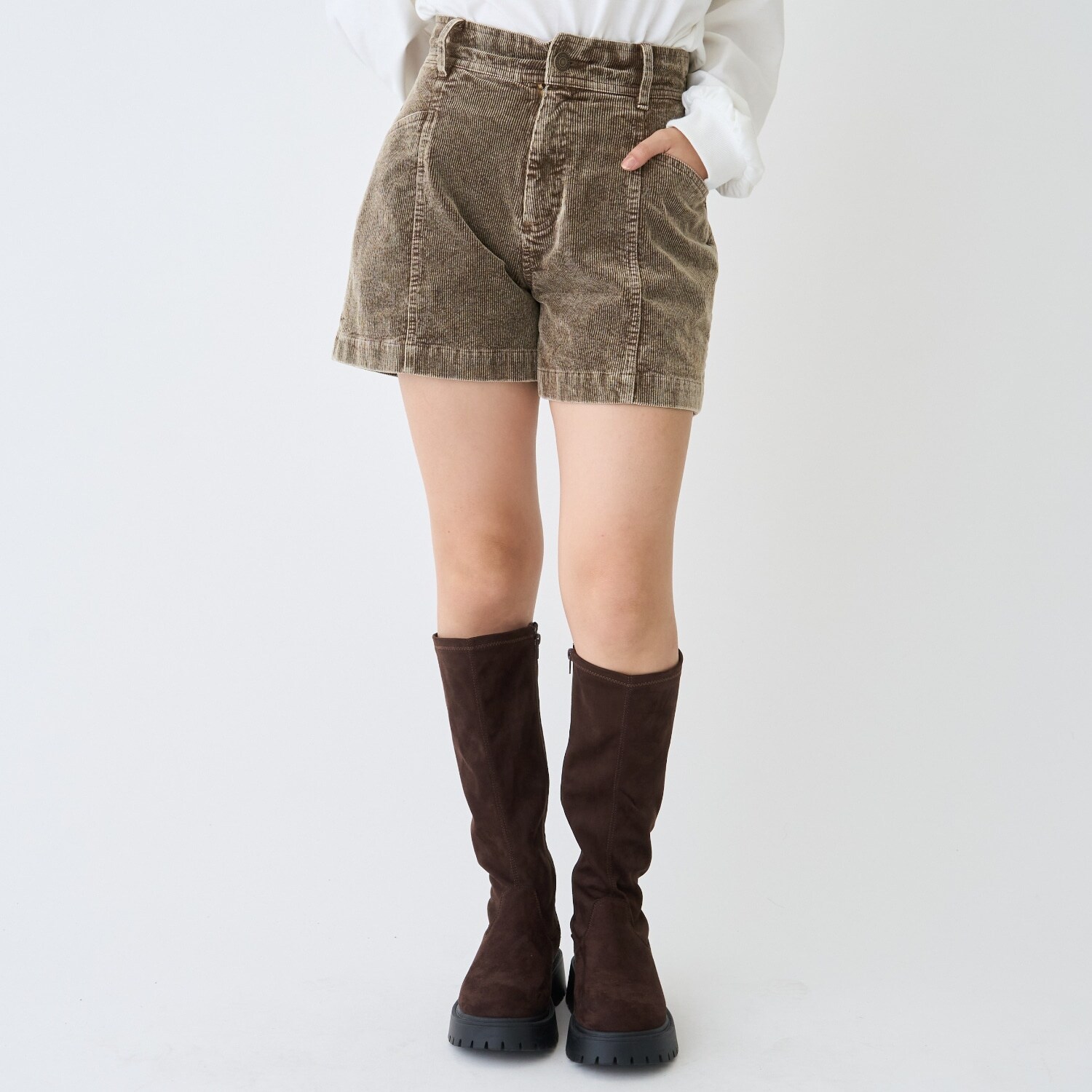 こなれ見えコーデュロイショートパンツ