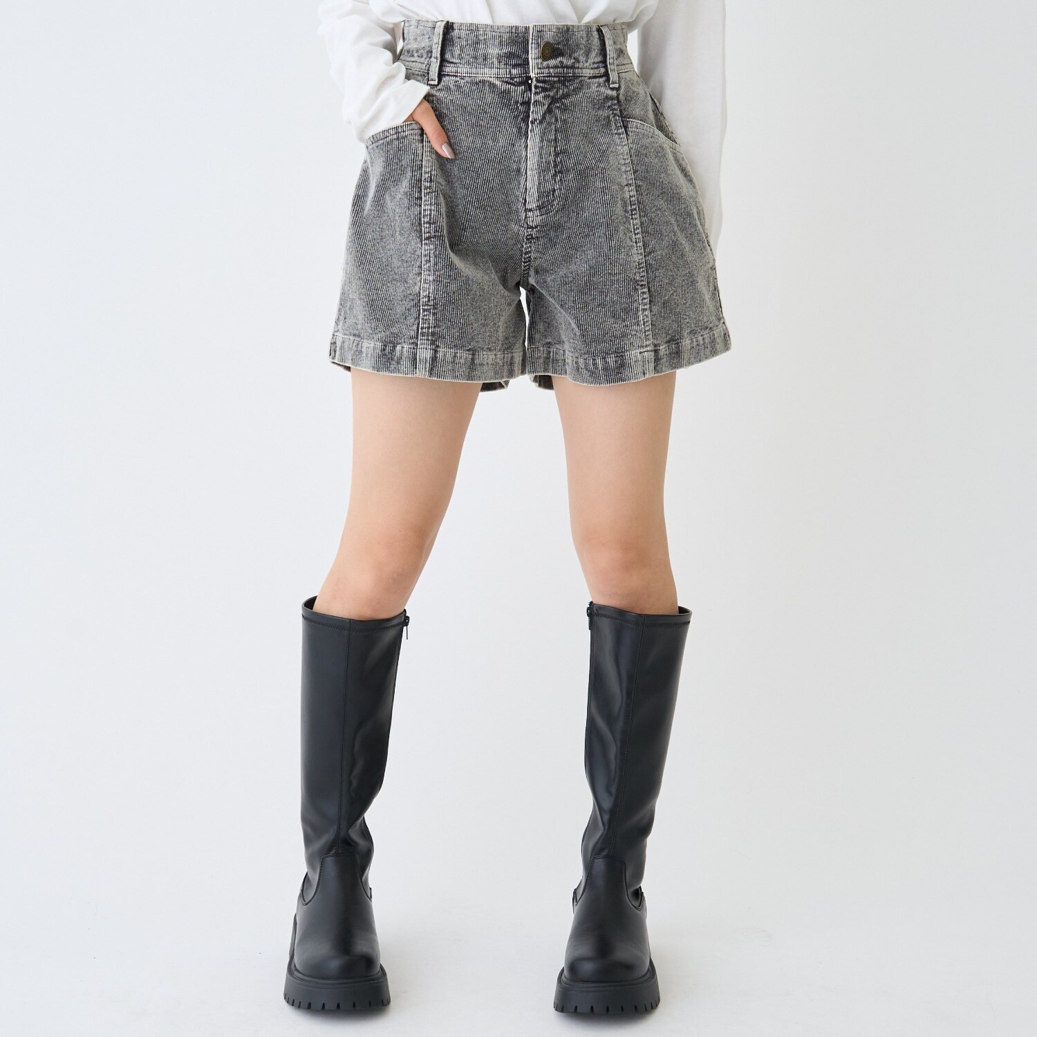 こなれ見えコーデュロイショートパンツ