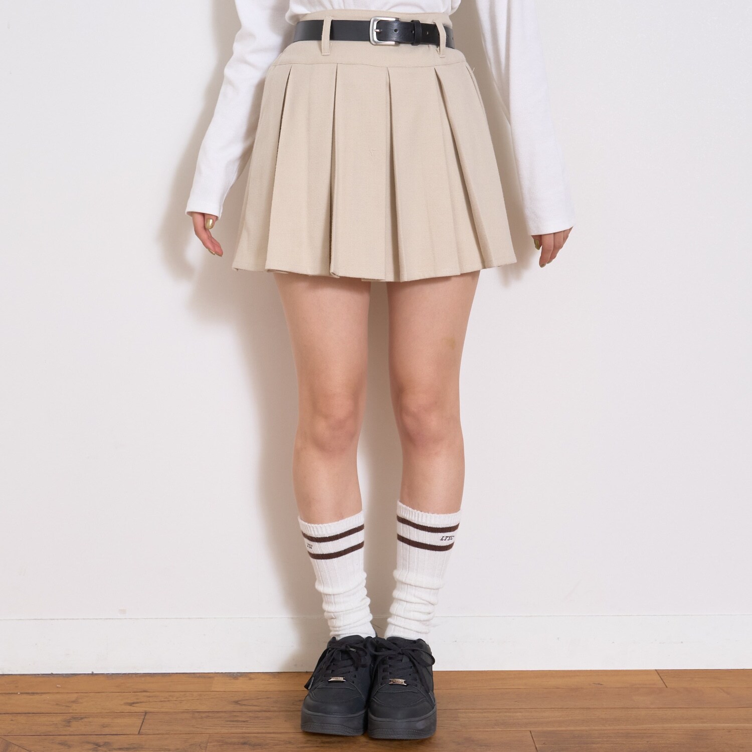 【起毛】ベルトつきプリーツスカート