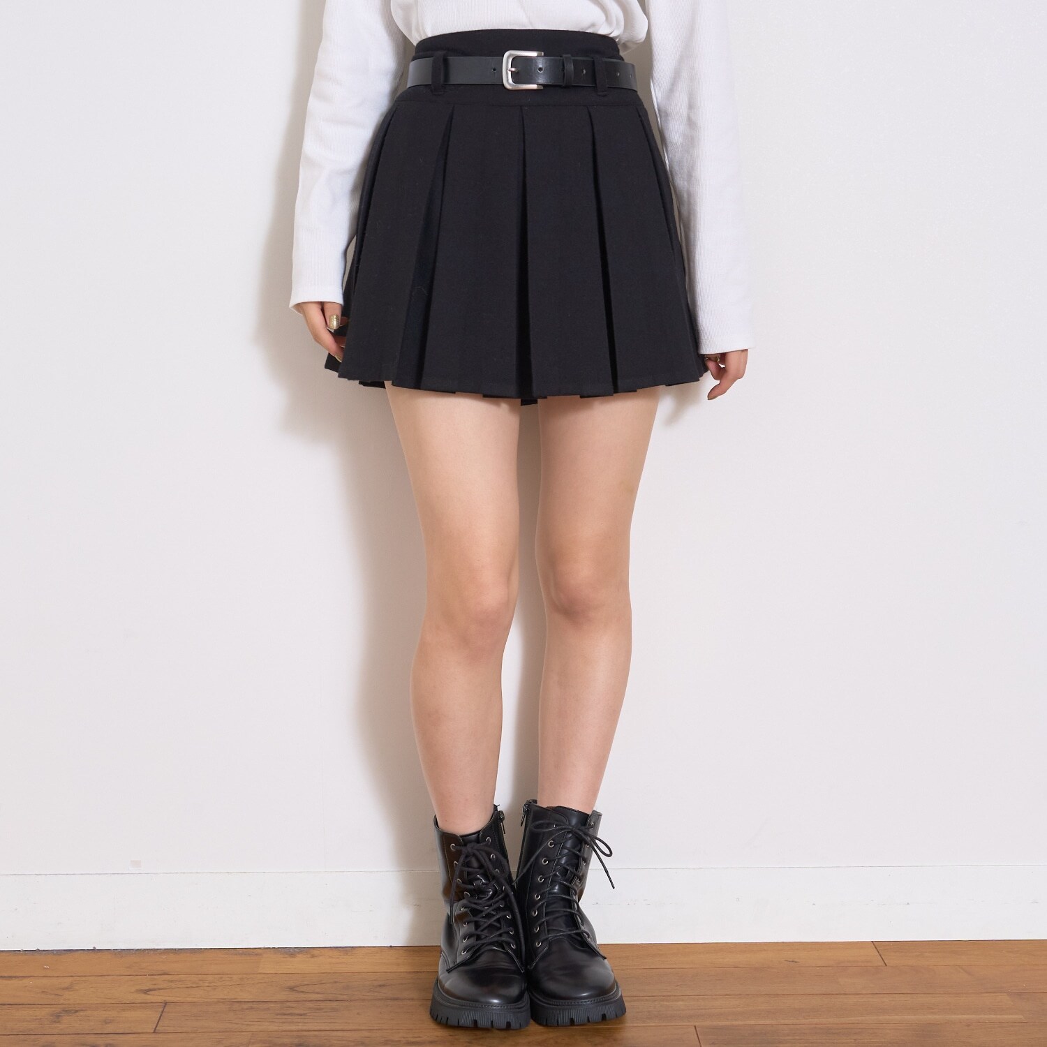 【起毛】ベルトつきプリーツスカート