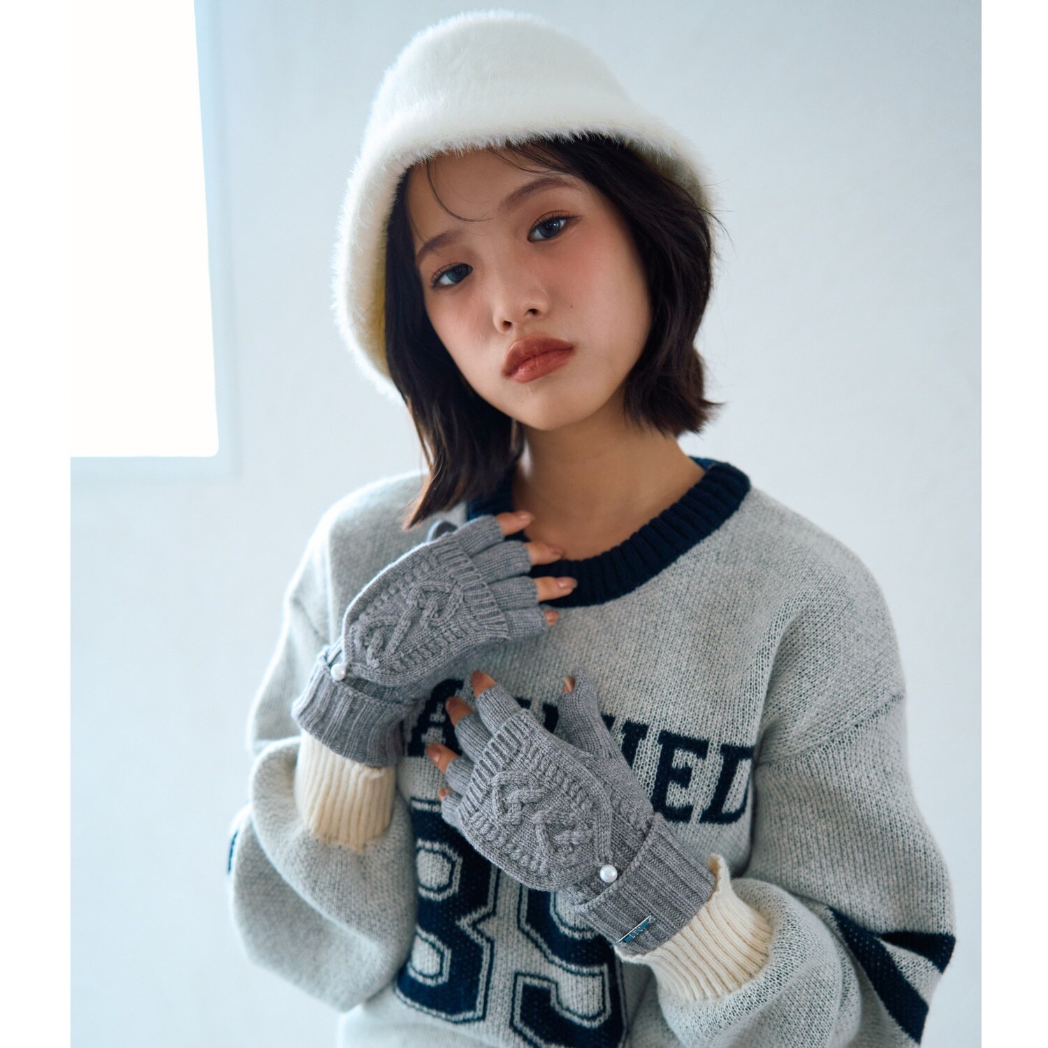 ケーブル編み手袋