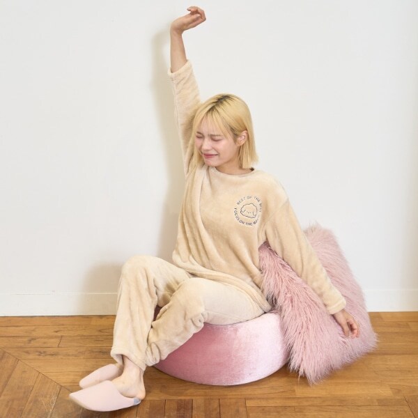 【ルームウェア/パジャマ】アニマルサークル刺繍あったかトップス＆パンツセット