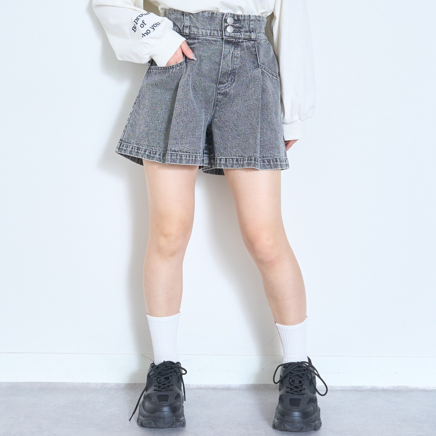 美脚見えタックフレアキュロット