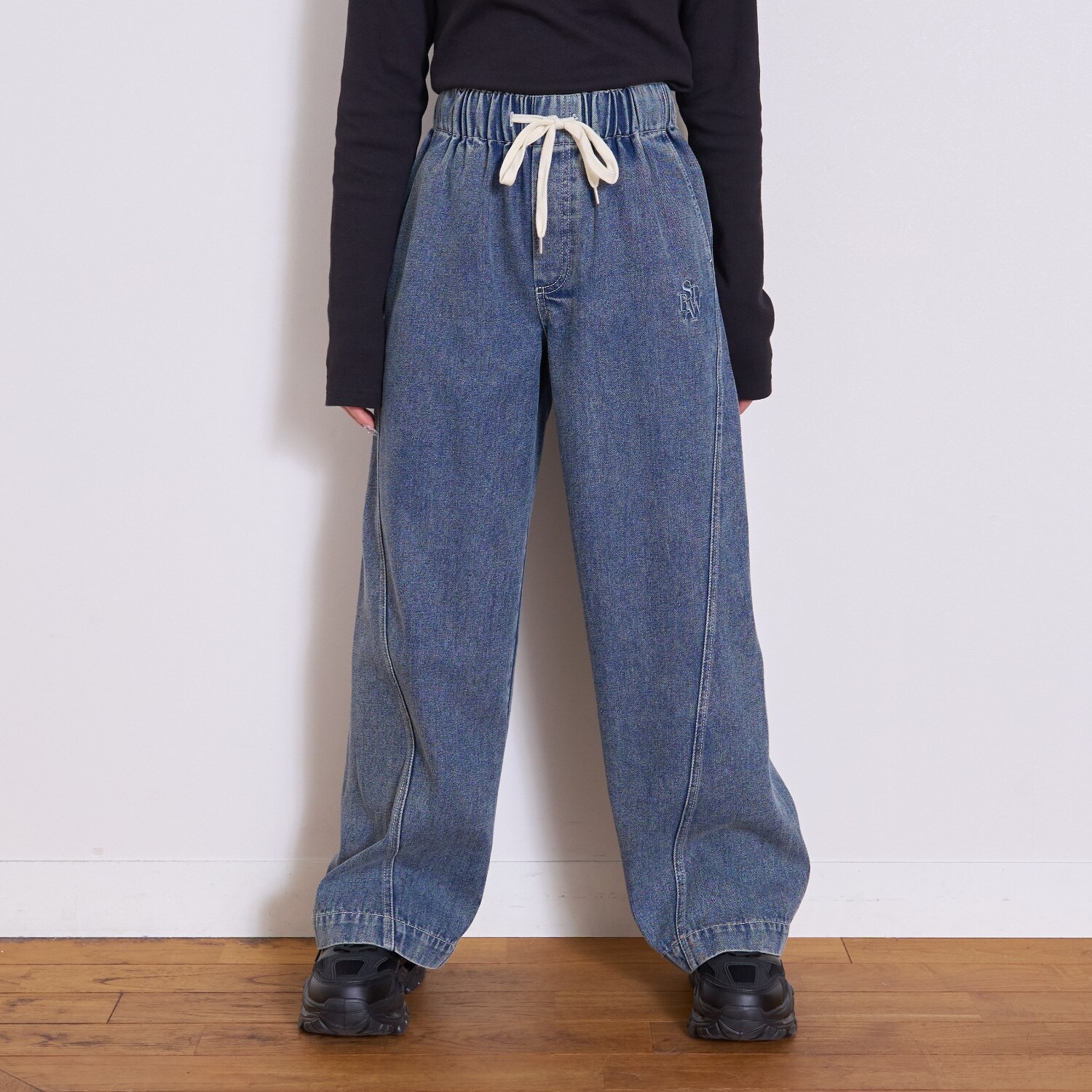 サマ見えイージープルオンパンツ