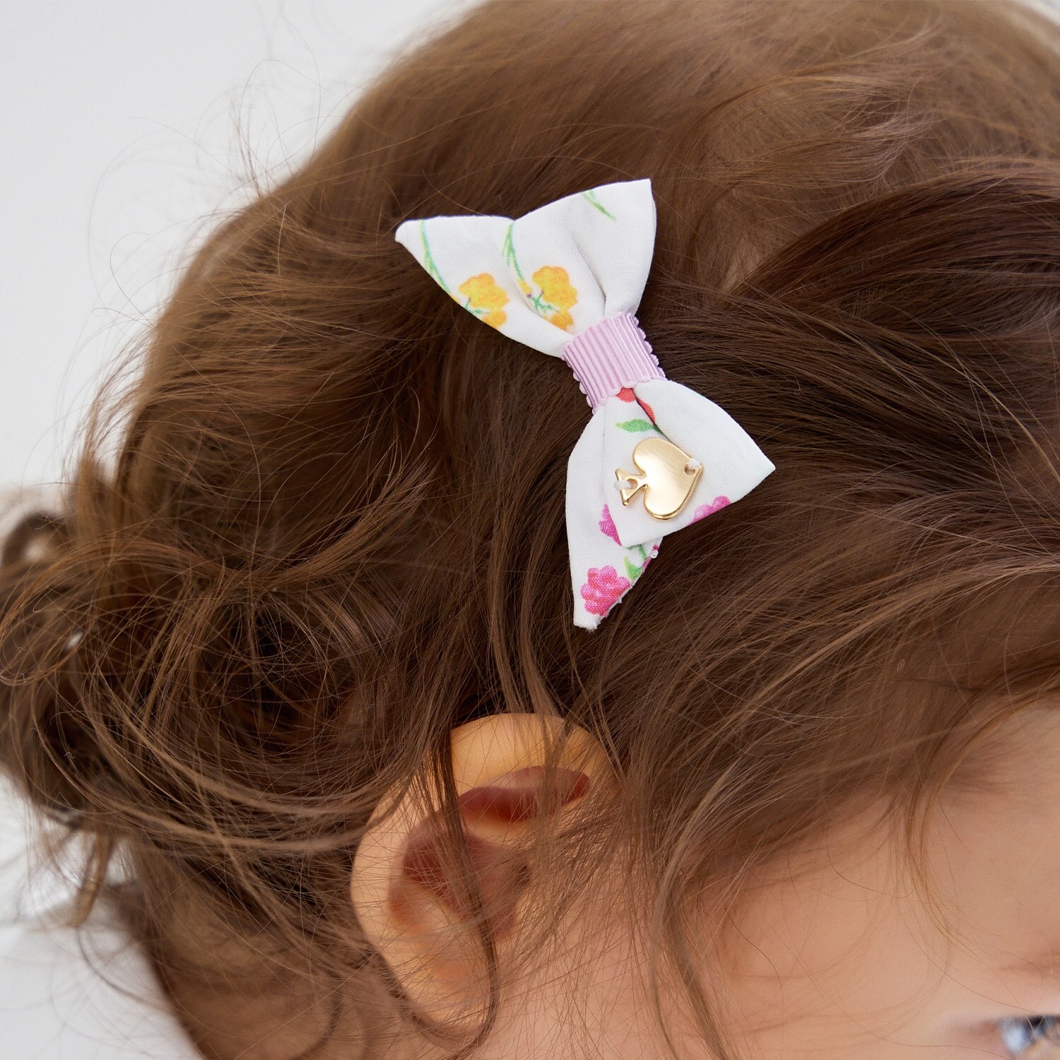 フルーツベアリングフローラルボウヘアクリップ