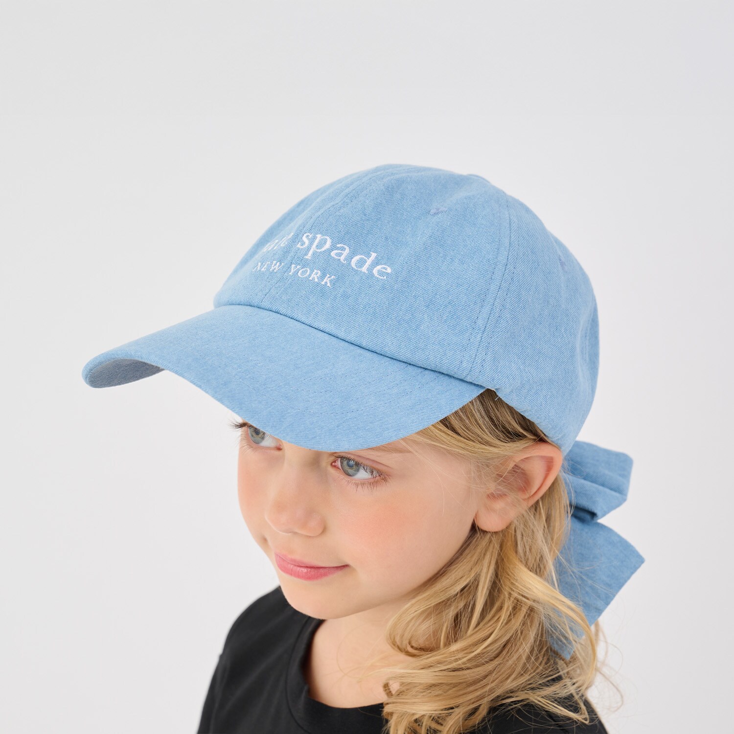 バックボウロゴキャップ