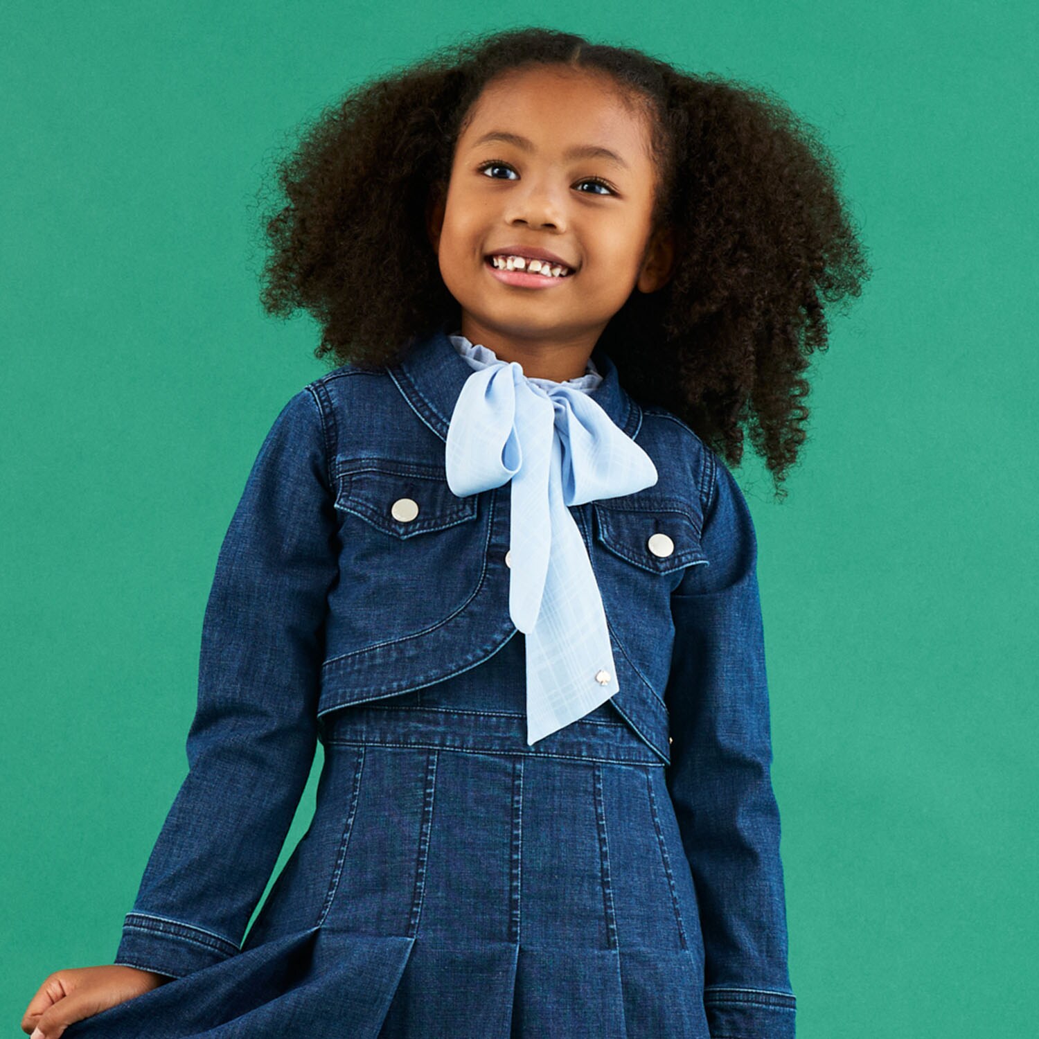 ボウタイブラウス