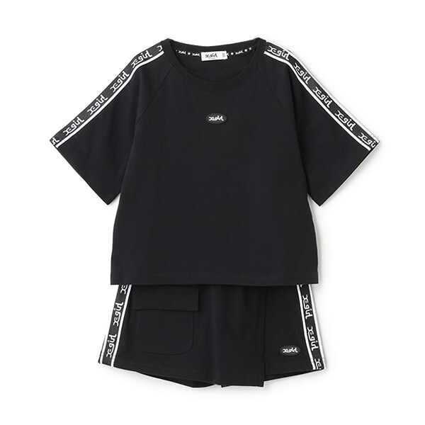 ロゴライン半袖Tシャツ&スカパンセット