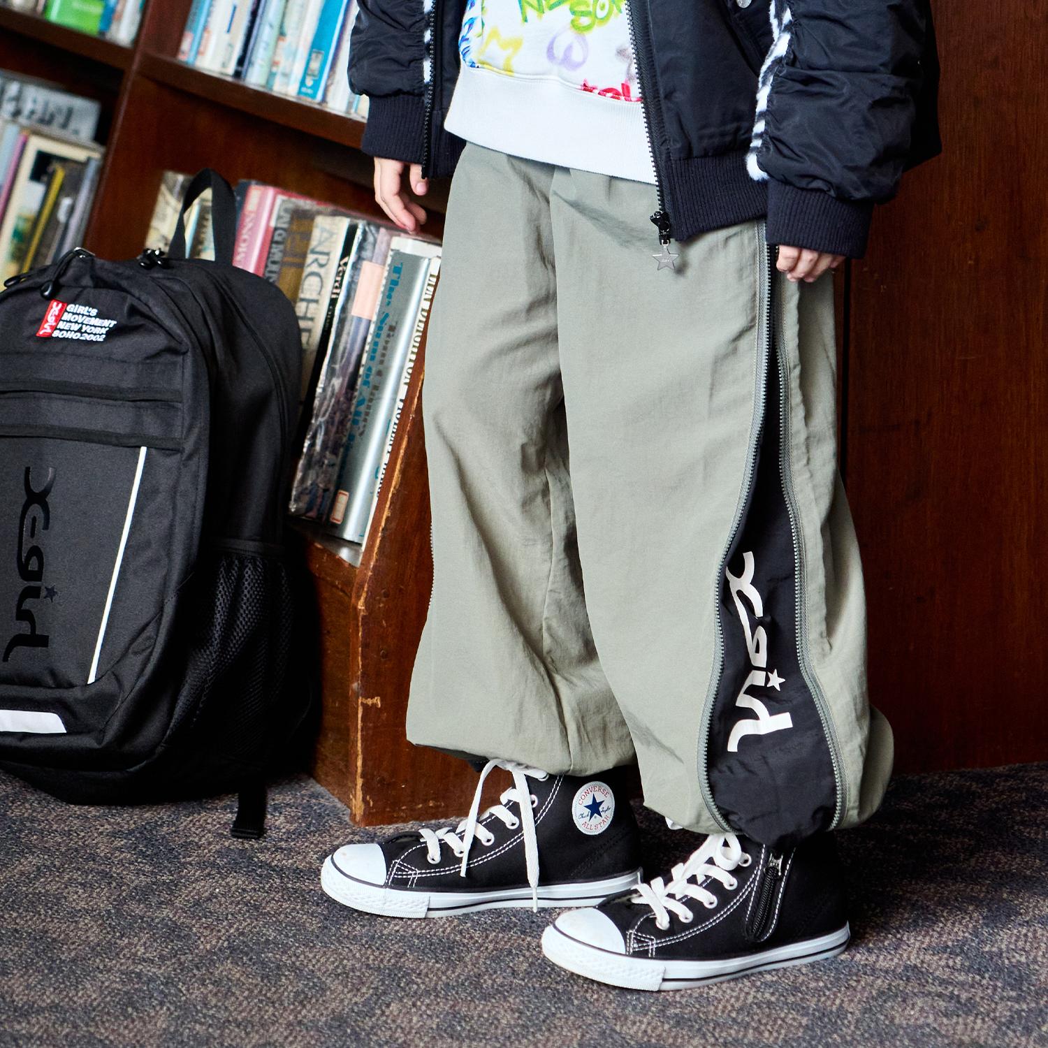 サイドジップ開き配色パンツ