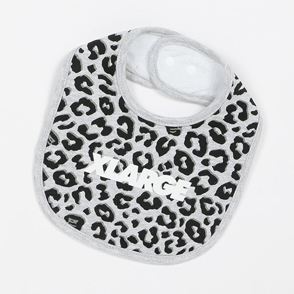 ヒョウ柄ロゴスタイ