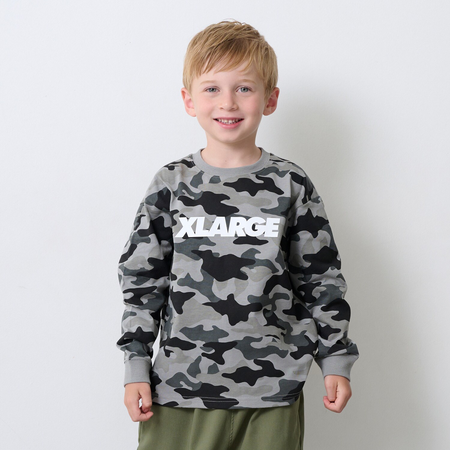 カモ総柄長袖Tシャツ