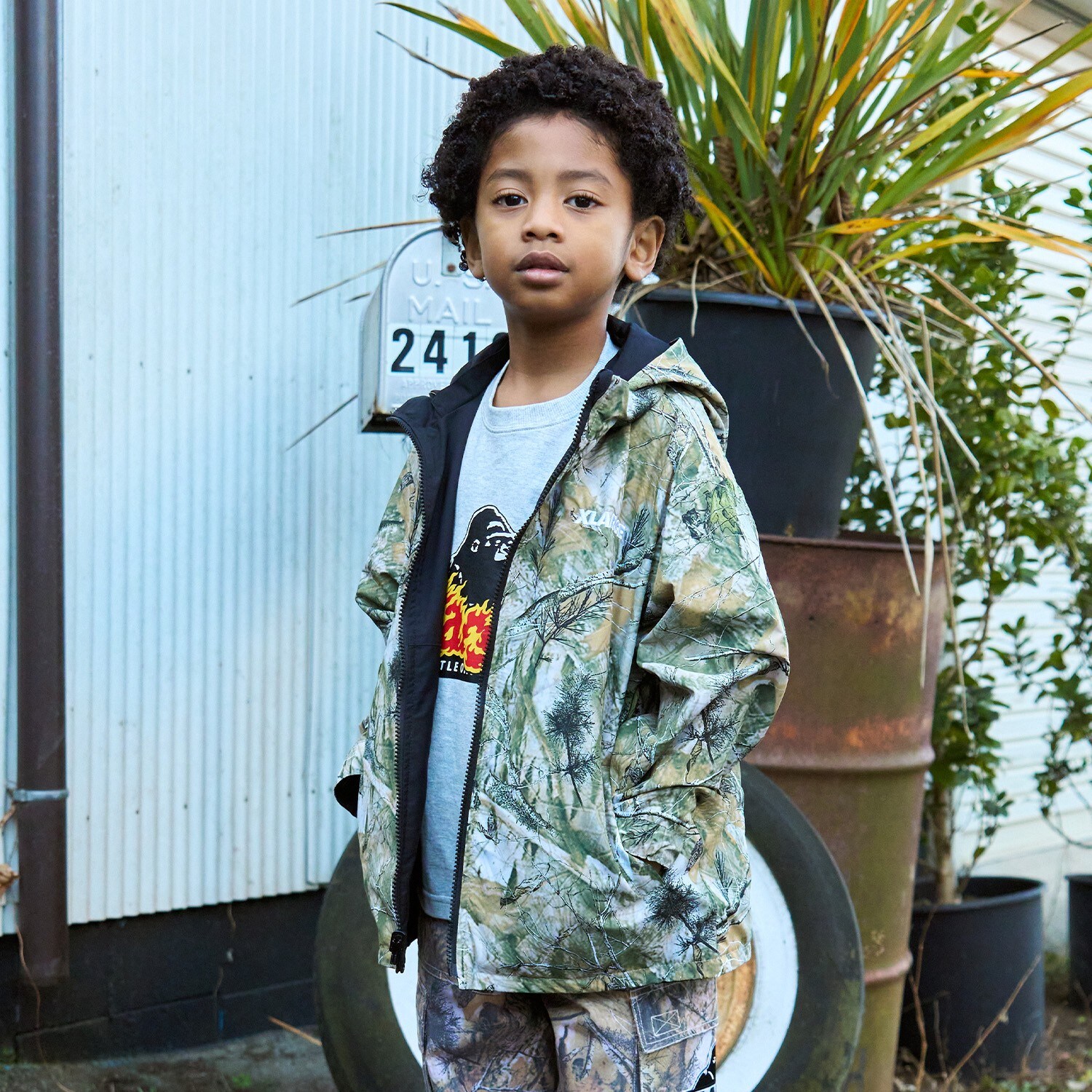 【リバーシブル】ツリーカモ柄シャカシャカブルゾン