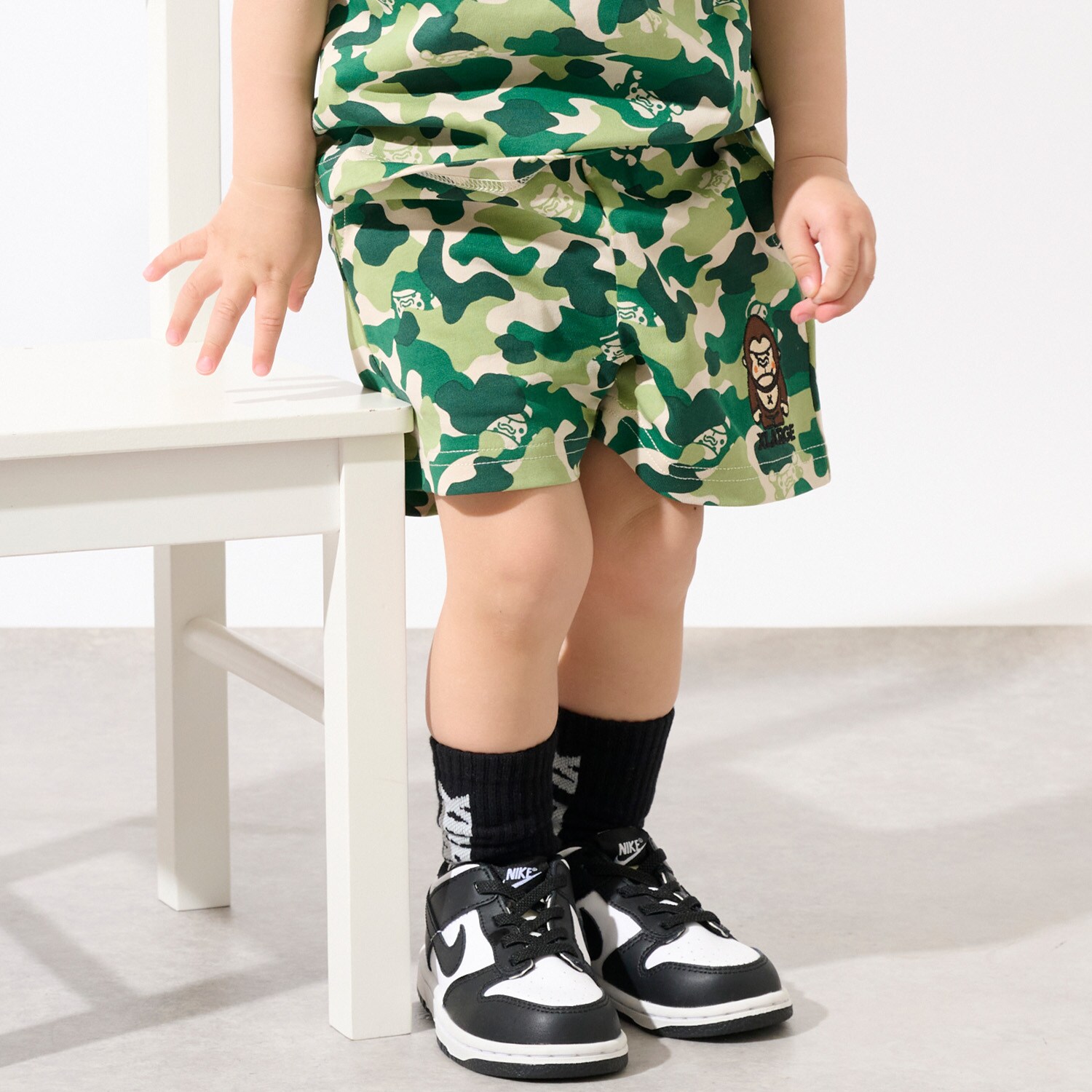 ファニーゴリラカモ総柄 ショートパンツ