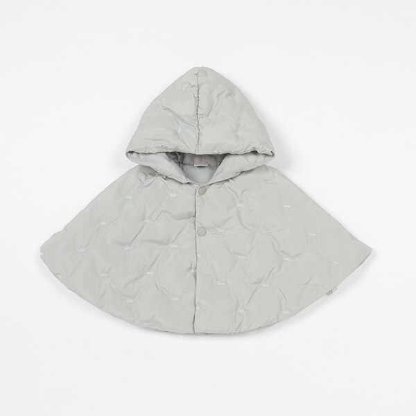 BOYSモチーフ刺しゅうキルトケープ