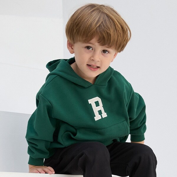 アルファベットパーカー