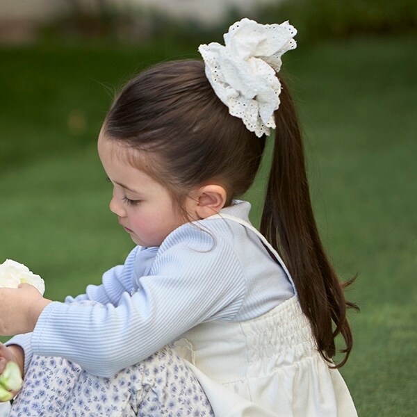 ボリュームレースシュシュ