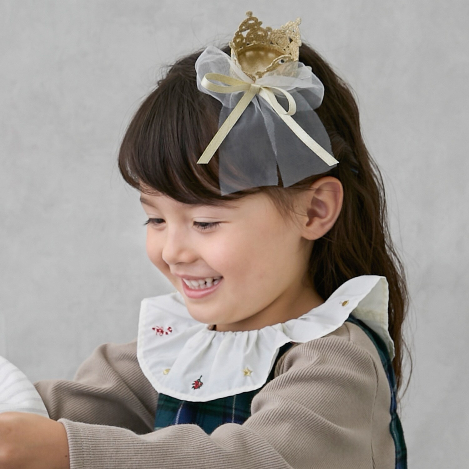 チュールクラウンヘアクリップ