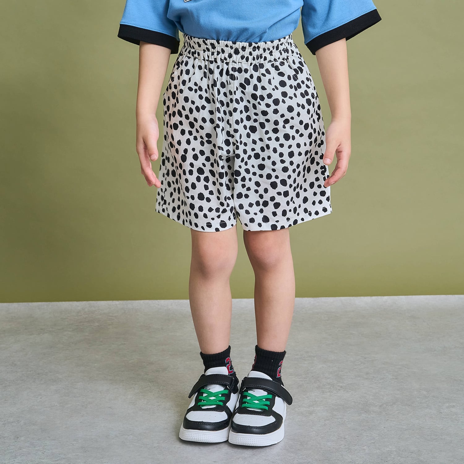 【ストレッチで動きやすい】アソート総柄４分丈パンツ