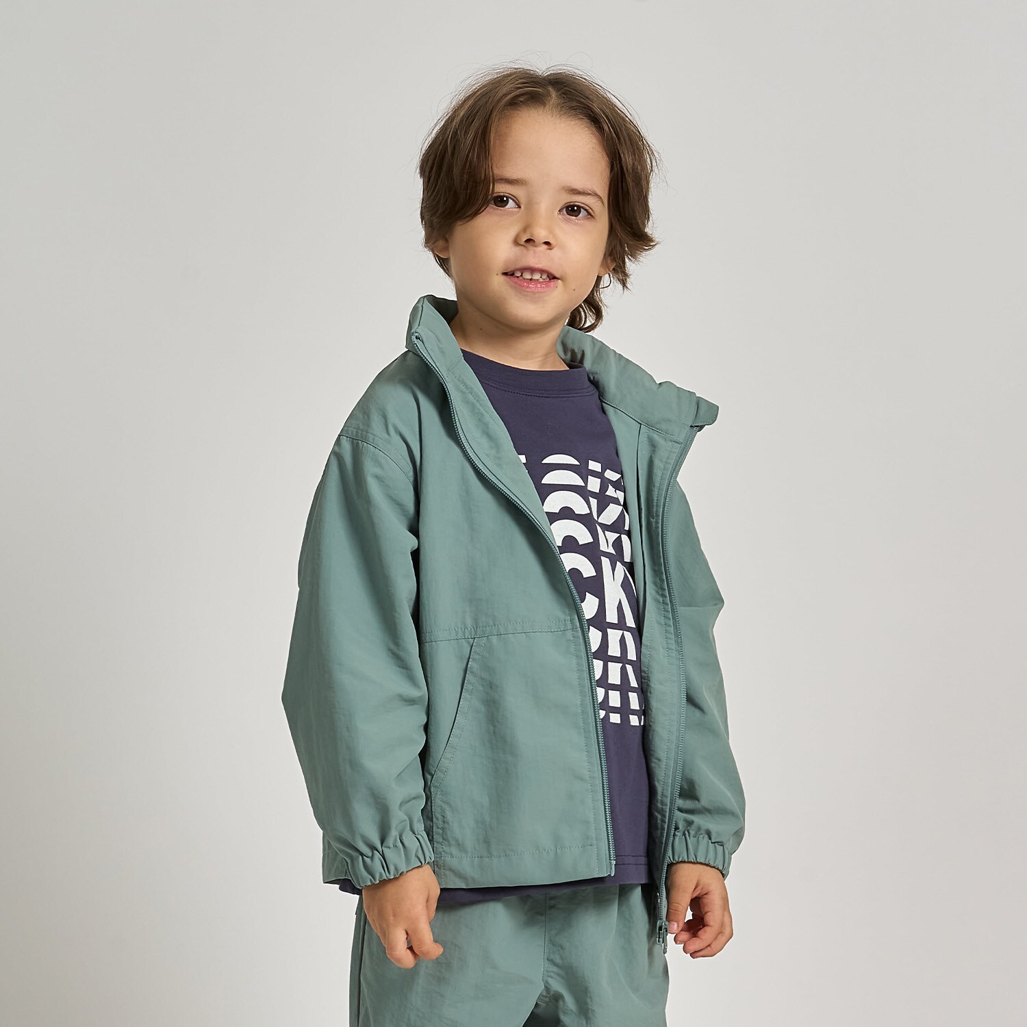 【スクール対応】【撥水・防汚・耐久・UV】収納袋付マウンテンパーカー(反射シート付き)