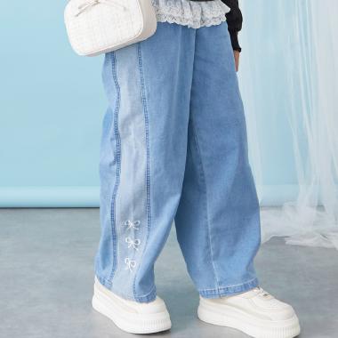 【trois lapins】 リボン刺シュウ バイカラーデニムパンツ