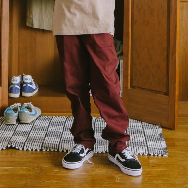 ストレッチツイルテーパードパンツ