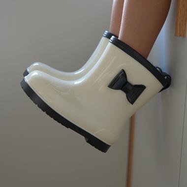 リボン付きバイカラーレインブーツ