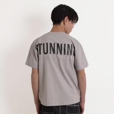 【大人向けサイズあり】バックBIGロゴプリント半袖Tシャツ