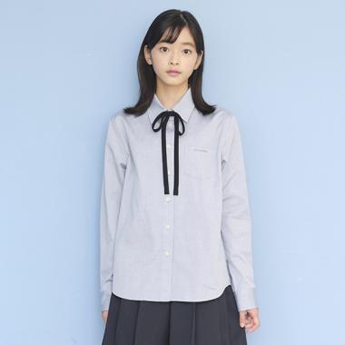 ＊角衿ブルーブラウス