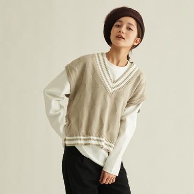 【AMI】チルデンベスト×長袖Tシャツ