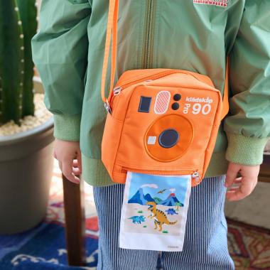 TOYカメラ風ショルダーバッグ