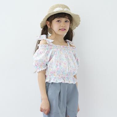 水彩フラワー柄パフスリーブ　ブラウス