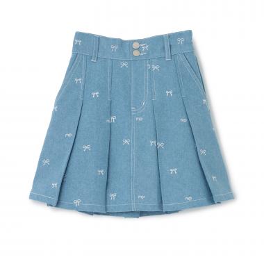 【人気商品再入荷】【直営店で取り扱い無し】リボン刺しゅう・花柄　タックスカパン